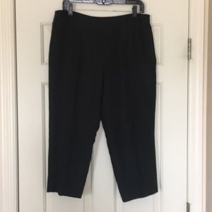 Peter Nygard Linen Capri Pant